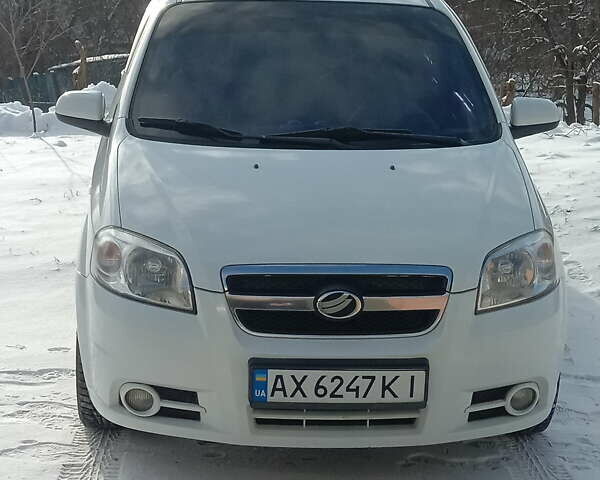 Білий ЗАЗ Віда, об'ємом двигуна 1.5 л та пробігом 180 тис. км за 4500 $, фото 1 на Automoto.ua