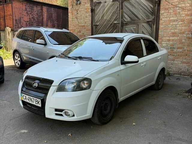 Білий ЗАЗ Віда, об'ємом двигуна 1.5 л та пробігом 300 тис. км за 2350 $, фото 1 на Automoto.ua