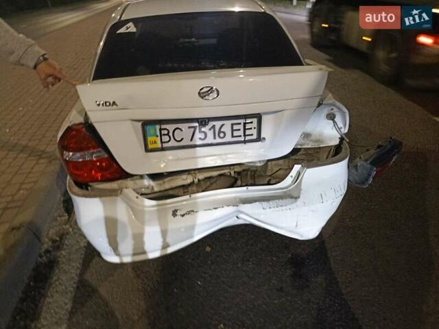 Белый ЗАЗ Вида, объемом двигателя 1.5 л и пробегом 200 тыс. км за 1500 $, фото 1 на Automoto.ua