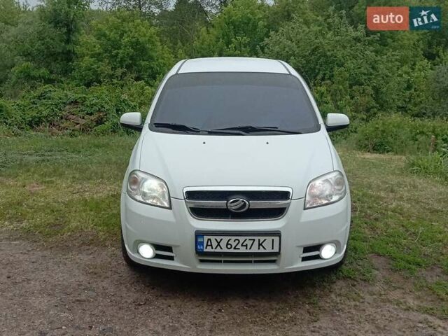 Белый ЗАЗ Вида, объемом двигателя 1.5 л и пробегом 180 тыс. км за 4500 $, фото 1 на Automoto.ua