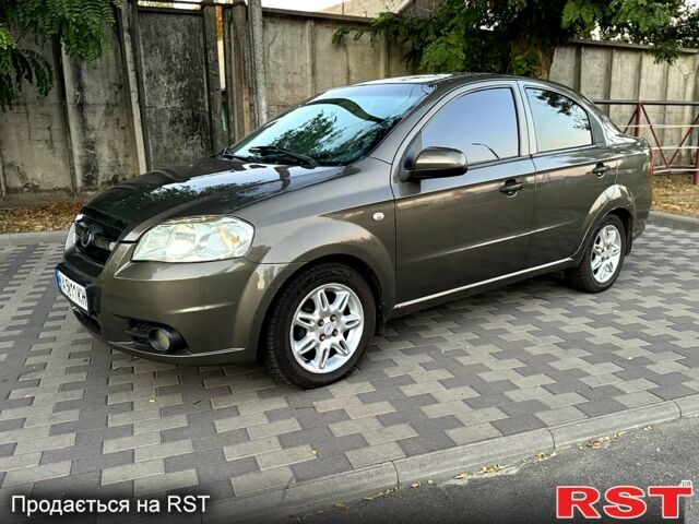 Бежевый ЗАЗ Вида, объемом двигателя 1.5 л и пробегом 300 тыс. км за 3600 $, фото 1 на Automoto.ua