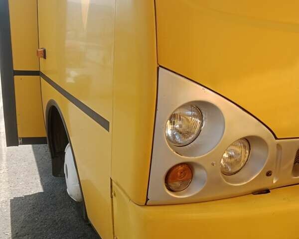 Желтый ЗАЗ A07А I-VAN, объемом двигателя 5.7 л и пробегом 300 тыс. км за 7500 $, фото 1 на Automoto.ua