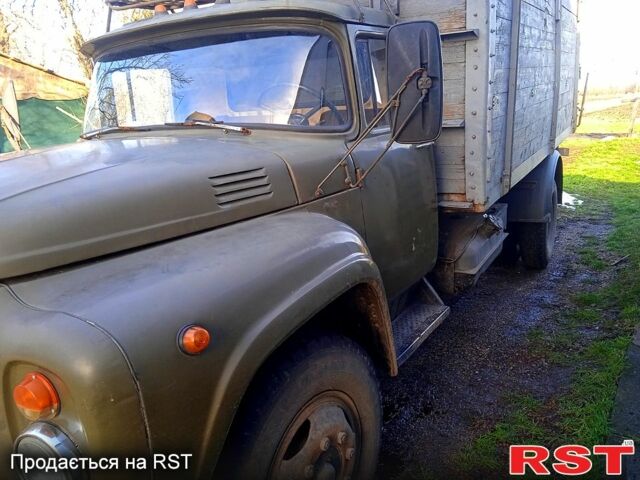 Зеленый ЗИЛ 130, объемом двигателя 6 л и пробегом 157 тыс. км за 3500 $, фото 1 на Automoto.ua