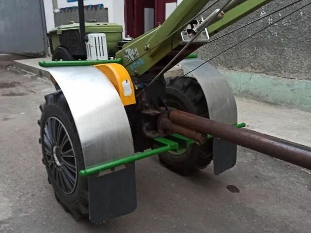 Зеленый Зубр 8, объемом двигателя 0 л и пробегом 10 тыс. км за 847 $, фото 1 на Automoto.ua