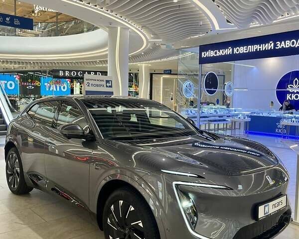 Серый Avatr 07, объемом двигателя 0 л и пробегом 1 тыс. км за 38500 $, фото 1 на Automoto.ua