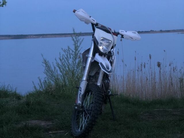 BSE Другая, объемом двигателя 0.14 л и пробегом 0 тыс. км за 1000 $, фото 1 на Automoto.ua