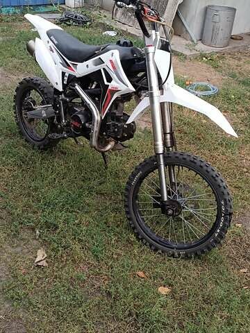 BSE PH 10D, объемом двигателя 1.25 л и пробегом 250 тыс. км за 20500 $, фото 1 на Automoto.ua