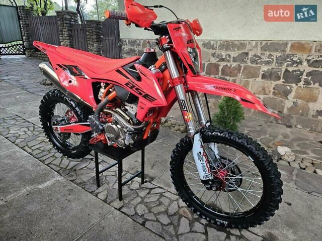 Красный BSE X8, объемом двигателя 0.3 л и пробегом 400 тыс. км за 4100 $, фото 1 на Automoto.ua