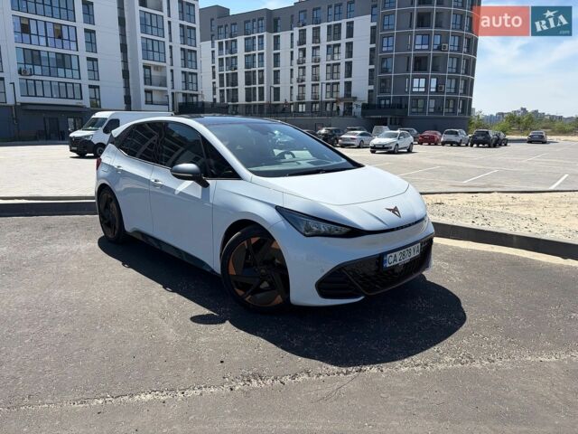 Білий Cupra Born, об'ємом двигуна 0 л та пробігом 124 тис. км за 22700 $, фото 1 на Automoto.ua