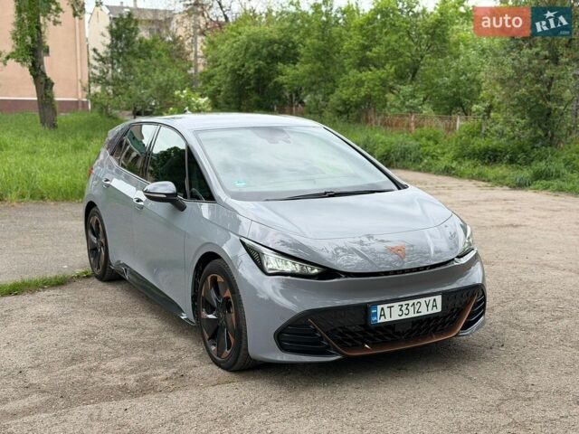 Серый Cupra Born, объемом двигателя 0 л и пробегом 133 тыс. км за 18800 $, фото 1 на Automoto.ua
