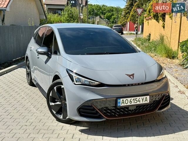 Серый Cupra Born, объемом двигателя 0 л и пробегом 9 тыс. км за 22499 $, фото 1 на Automoto.ua