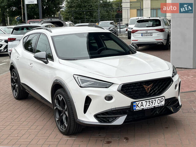 Белый Cupra Formentor, объемом двигателя 1.98 л и пробегом 18 тыс. км за 44291 $, фото 1 на Automoto.ua