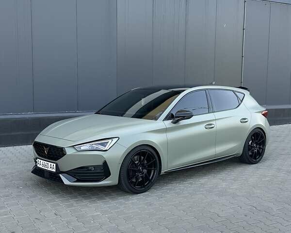 Черный Cupra Leon, объемом двигателя 1.98 л и пробегом 15 тыс. км за 38000 $, фото 1 на Automoto.ua