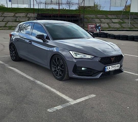 Серый Cupra Leon, объемом двигателя 1.98 л и пробегом 29 тыс. км за 37500 $, фото 1 на Automoto.ua