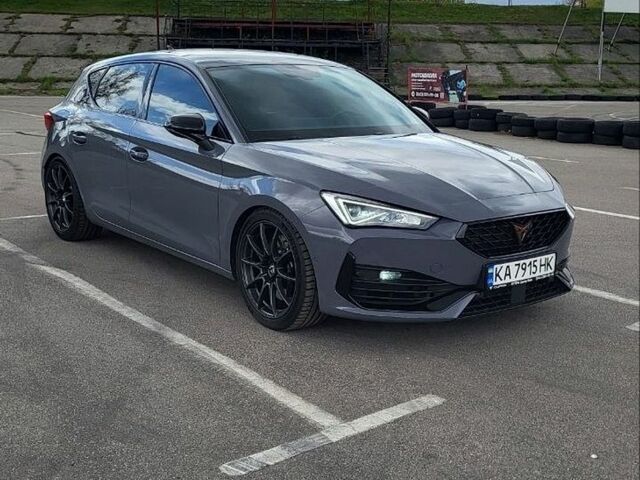 Серый Cupra Leon, объемом двигателя 1.98 л и пробегом 30 тыс. км за 36000 $, фото 1 на Automoto.ua