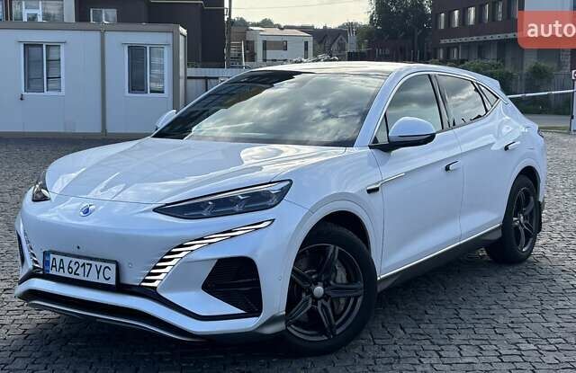 Білий Denza N7, об'ємом двигуна 0 л та пробігом 21 тис. км за 33700 $, фото 1 на Automoto.ua