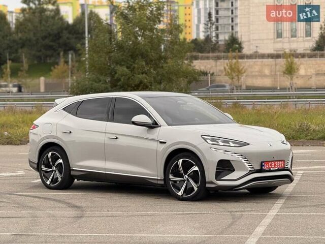 Сірий Denza N7, об'ємом двигуна 0 л та пробігом 8 тис. км за 36800 $, фото 1 на Automoto.ua