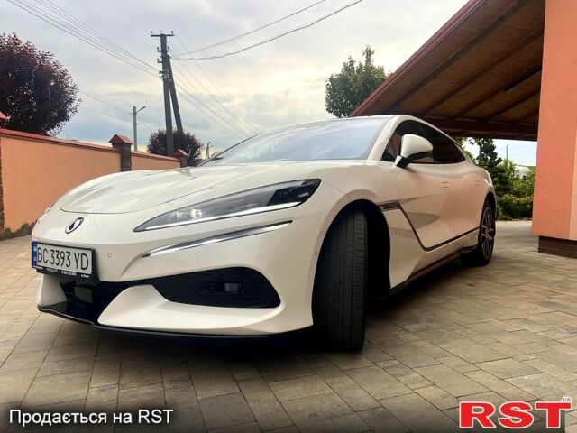 Белый Denza Z9, объемом двигателя 0 л и пробегом 12 тыс. км за 58000 $, фото 1 на Automoto.ua