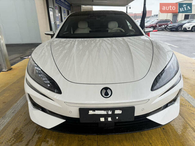 Бежевый Denza Z9 GT, объемом двигателя 2 л и пробегом 2 тыс. км за 56500 $, фото 1 на Automoto.ua