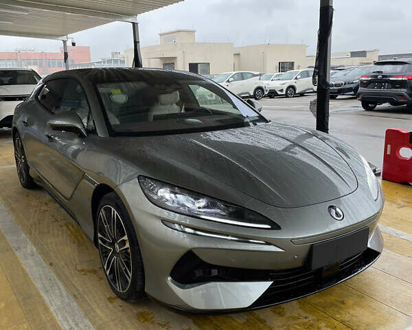 Зеленый Denza Z9 GT, объемом двигателя 0 л и пробегом 3 тыс. км за 55500 $, фото 1 на Automoto.ua