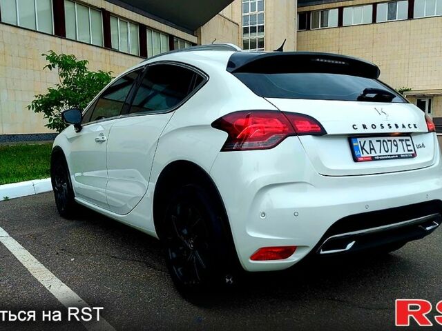 Белый DS 4, объемом двигателя 2 л и пробегом 170 тыс. км за 13000 $, фото 1 на Automoto.ua