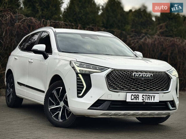 Белый Haval Jolion, объемом двигателя 1.5 л и пробегом 50 тыс. км за 16500 $, фото 1 на Automoto.ua