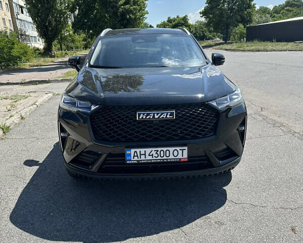 Черный Haval H6, объемом двигателя 2 л и пробегом 11 тыс. км за 27500 $, фото 1 на Automoto.ua