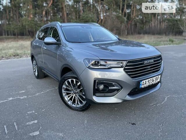 Серый Haval H6, объемом двигателя 2 л и пробегом 17 тыс. км за 17900 $, фото 1 на Automoto.ua