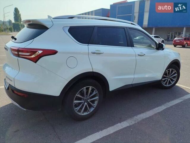 Белый Jetour X70, объемом двигателя 1.5 л и пробегом 42 тыс. км за 15000 $, фото 1 на Automoto.ua