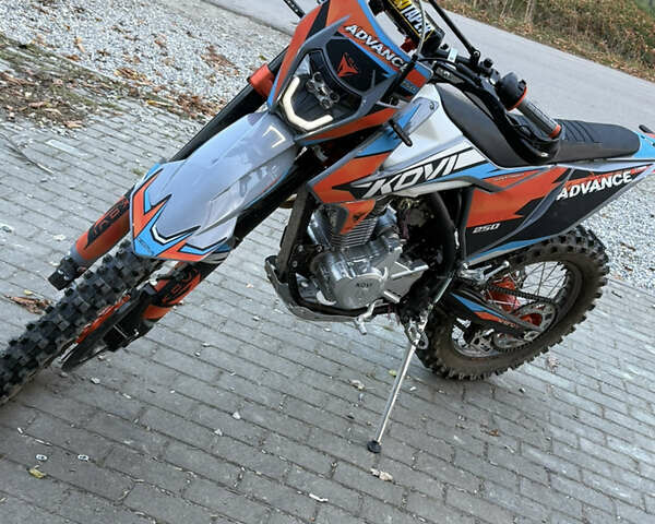 Kovi 250 Advance 2025 в Надворной на Automoto.ua Серый Kovi 250 Advance, объемом двигателя 0.25 л и пробегом 600 тыс. км за 1950 $, фото 1 на Automoto.ua