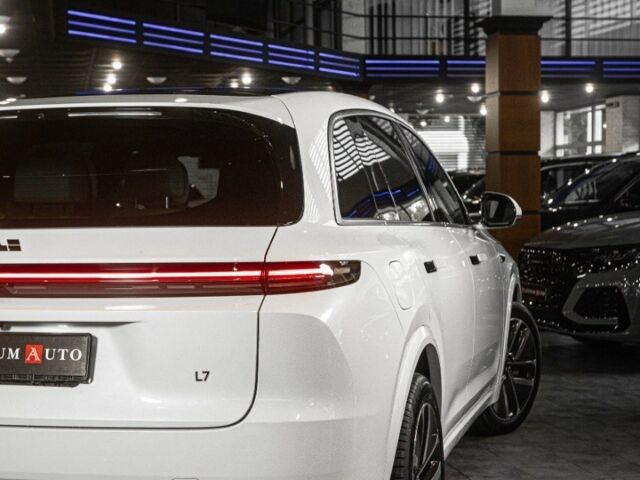 Белый Li Auto L7, объемом двигателя 1.5 л и пробегом 14 тыс. км за 59900 $, фото 1 на Automoto.ua