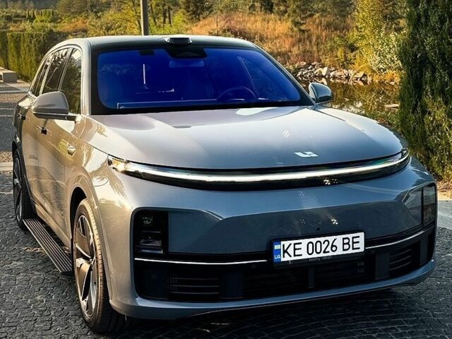 Серый Li Auto L7, объемом двигателя 1.5 л и пробегом 17 тыс. км за 68400 $, фото 1 на Automoto.ua