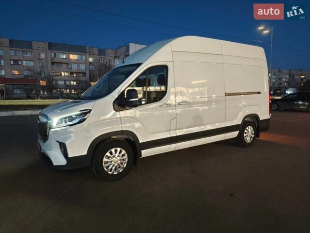 Белый Maxus e-Deliver 9, объемом двигателя 0 л и пробегом 1 тыс. км за 52999 $, фото 1 на Automoto.ua