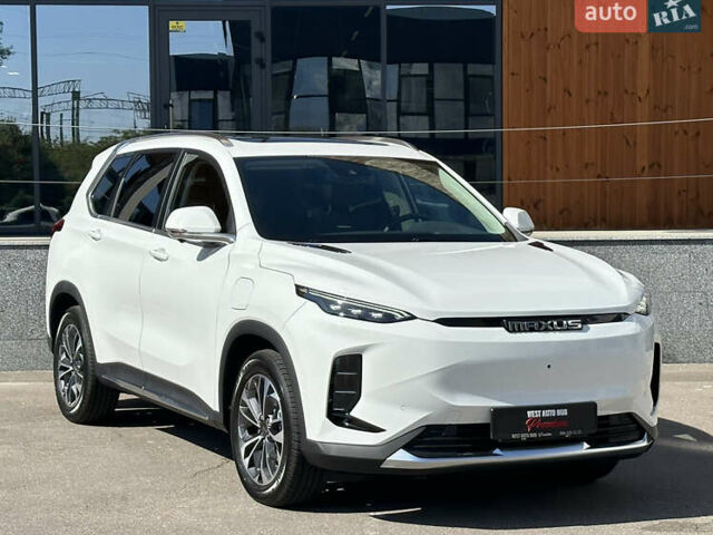 Белый Maxus Euniq 6, объемом двигателя 0 л и пробегом 1 тыс. км за 27500 $, фото 1 на Automoto.ua