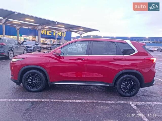 Красный Maxus Euniq 6, объемом двигателя 0 л и пробегом 66 тыс. км за 21900 $, фото 1 на Automoto.ua