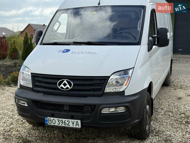 Білий Maxus EV80, об'ємом двигуна 0 л та пробігом 18 тис. км за 15500 $, фото 1 на Automoto.ua