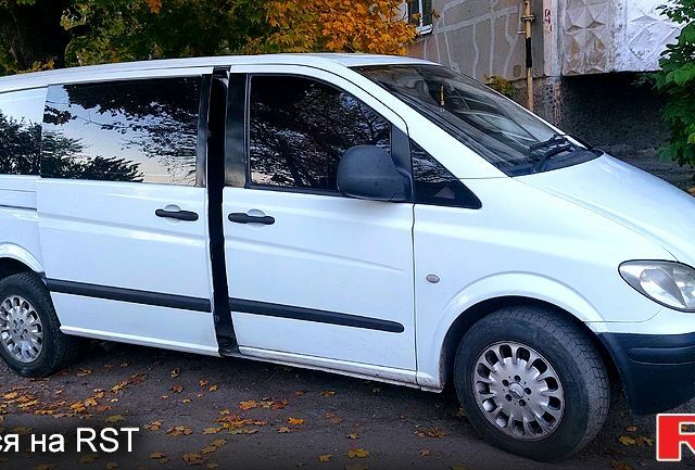 Білий Мерседес Віто, об'ємом двигуна 2.1 л та пробігом 235 тис. км за 5900 $, фото 1 на Automoto.ua