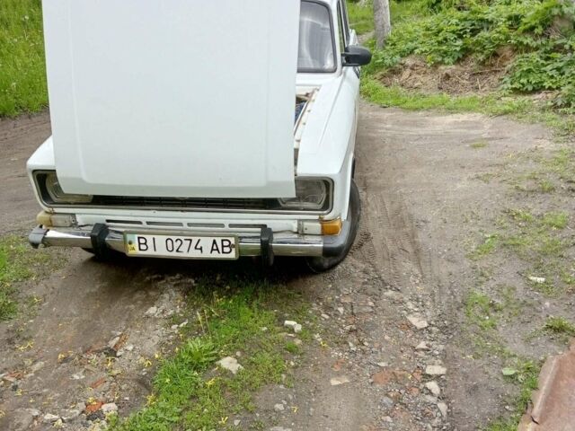 Белый Москвич/АЗЛК 2140, объемом двигателя 0.2 л и пробегом 888 тыс. км за 430 $, фото 1 на Automoto.ua