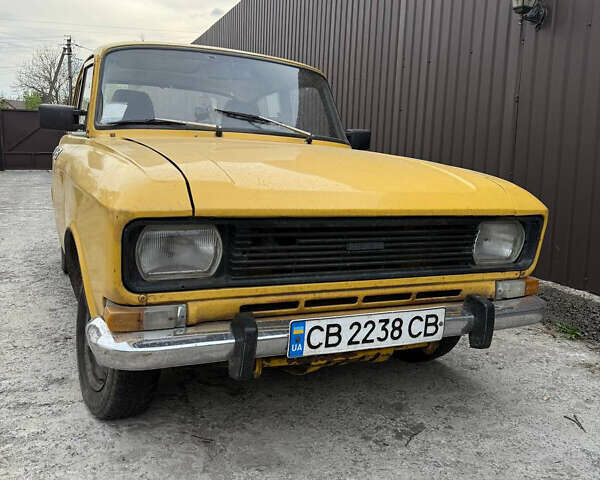 Желтый Москвич/АЗЛК 2140, объемом двигателя 1.5 л и пробегом 150 тыс. км за 350 $, фото 1 на Automoto.ua