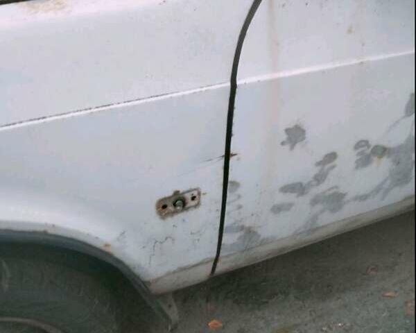 Белый Москвич/АЗЛК 2141, объемом двигателя 1.5 л и пробегом 85 тыс. км за 150 $, фото 1 на Automoto.ua