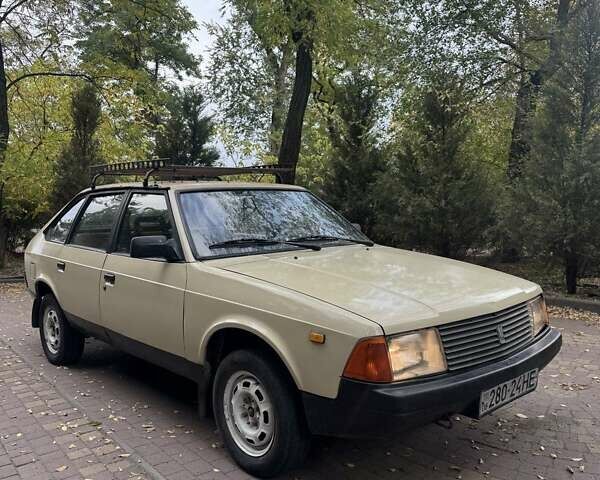 Бежевый Москвич/АЗЛК 2141, объемом двигателя 1.5 л и пробегом 192 тыс. км за 799 $, фото 1 на Automoto.ua