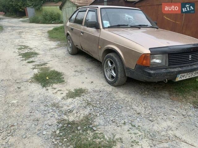 Бежевый Москвич/АЗЛК 2141, объемом двигателя 1.6 л и пробегом 350 тыс. км за 577 $, фото 1 на Automoto.ua