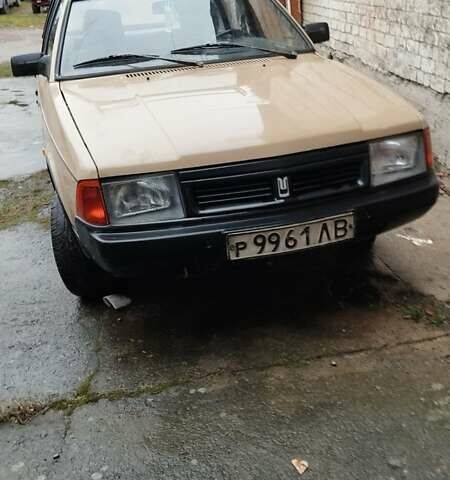 Бежевый Москвич/АЗЛК 2141, объемом двигателя 0 л и пробегом 96 тыс. км за 700 $, фото 1 на Automoto.ua