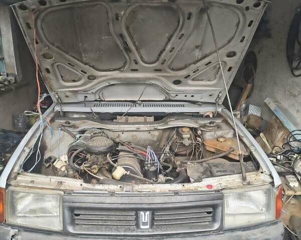 Серый Москвич/АЗЛК 2141, объемом двигателя 1.5 л и пробегом 200 тыс. км за 715 $, фото 1 на Automoto.ua