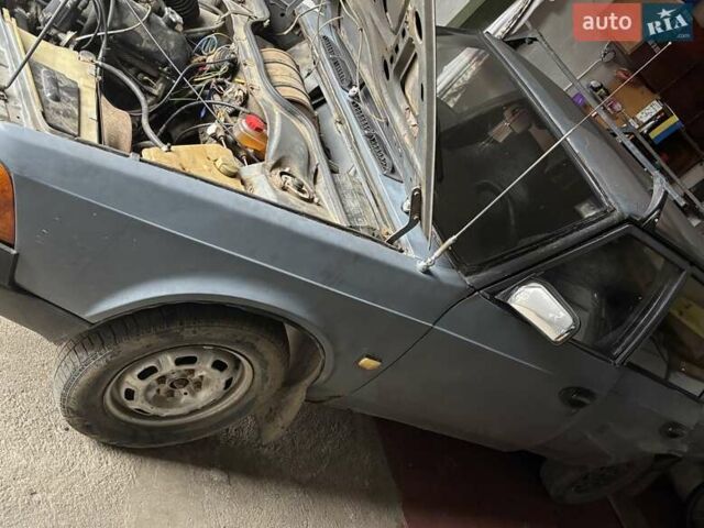 Серый Москвич/АЗЛК 2141, объемом двигателя 1.5 л и пробегом 250 тыс. км за 450 $, фото 1 на Automoto.ua