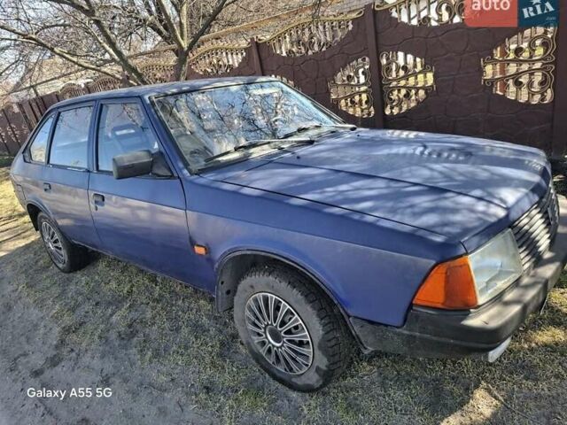 Синий Москвич/АЗЛК 2141, объемом двигателя 1.5 л и пробегом 255 тыс. км за 452 $, фото 1 на Automoto.ua
