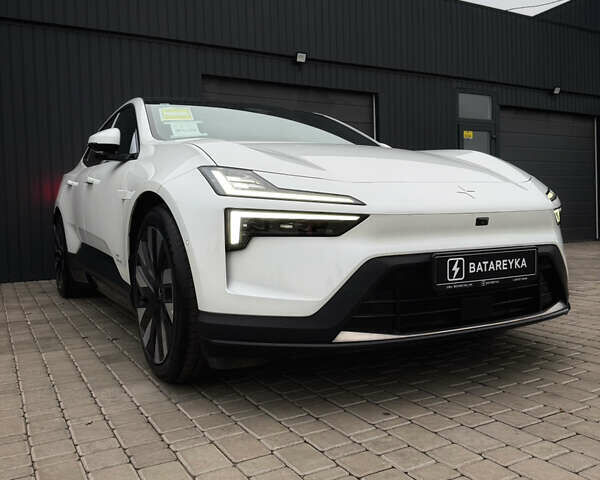 Белый Polestar 4, объемом двигателя 0 л и пробегом 1 тыс. км за 33000 $, фото 1 на Automoto.ua