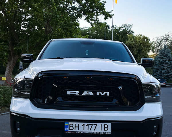 Белый Ram 1500, объемом двигателя 3.6 л и пробегом 143 тыс. км за 15500 $, фото 1 на Automoto.ua