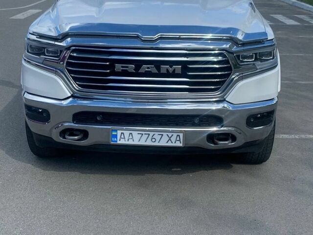 Белый Ram 1500, объемом двигателя 5.65 л и пробегом 225 тыс. км за 45000 $, фото 1 на Automoto.ua