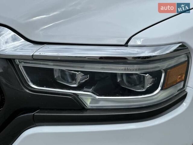 Белый Ram 1500, объемом двигателя 2.99 л и пробегом 93 тыс. км за 63000 $, фото 1 на Automoto.ua